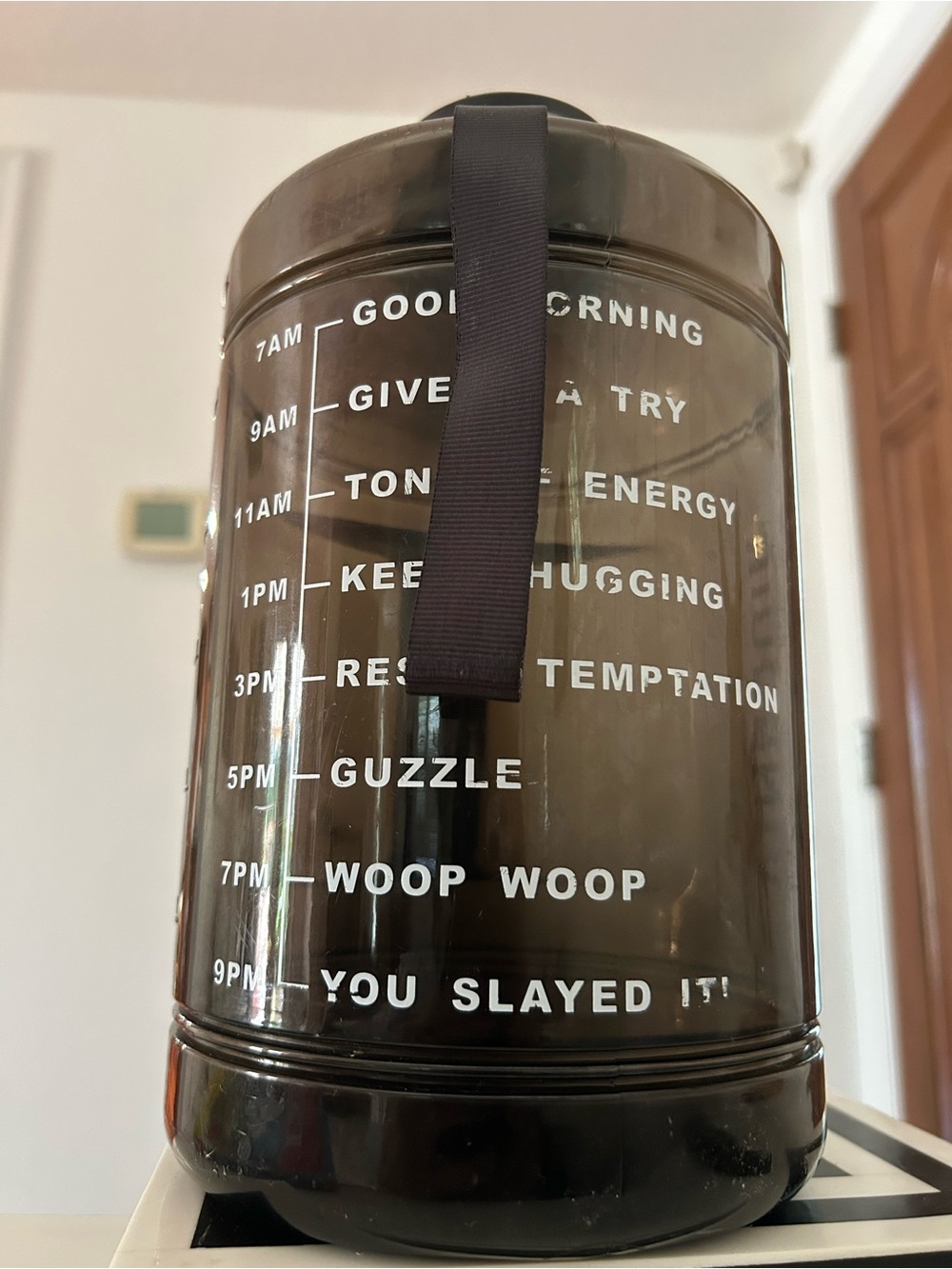 VINSGUIR Water Bottle (Motivational Time-Marker- Smoke Black